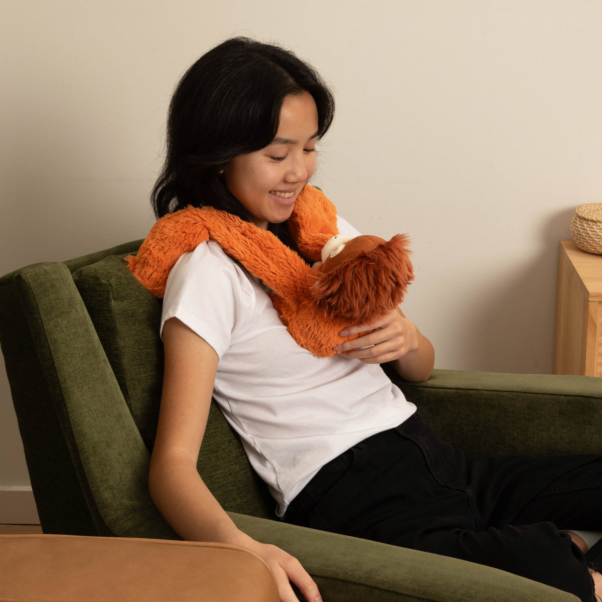 Hugimals Hugaround - Ollie Weighted Orangutan Plush