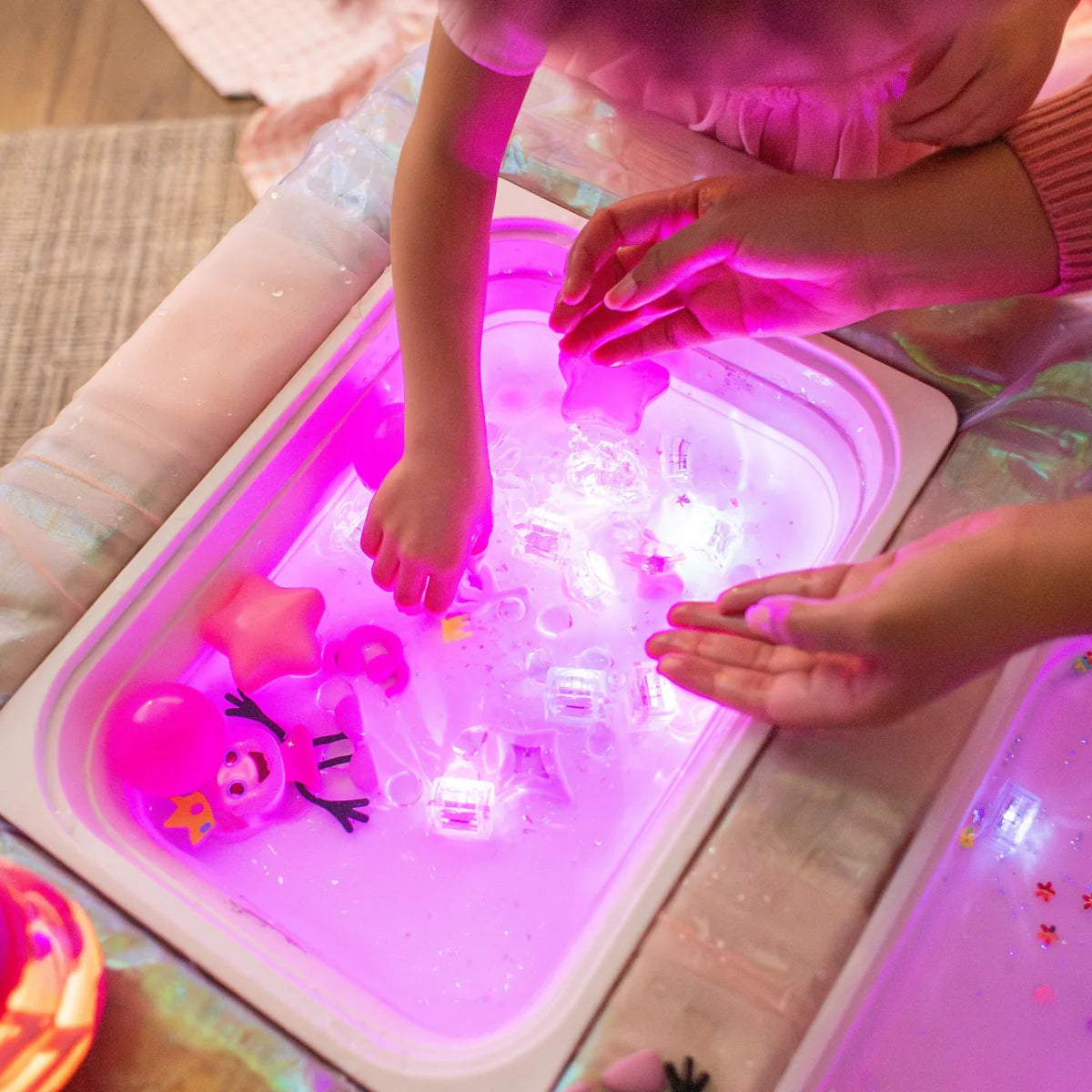 Glo Pals® Original Light-Up Cubes 4-Packs - Princess Ida - Pink