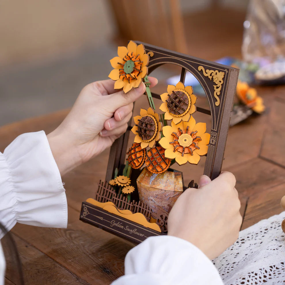 Hands Craft | Golden Sunflower w/ LED Lights