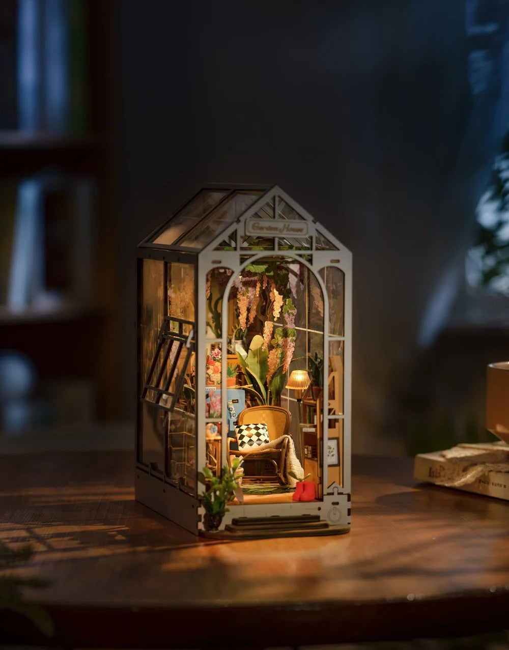 Hands Craft | Garden House