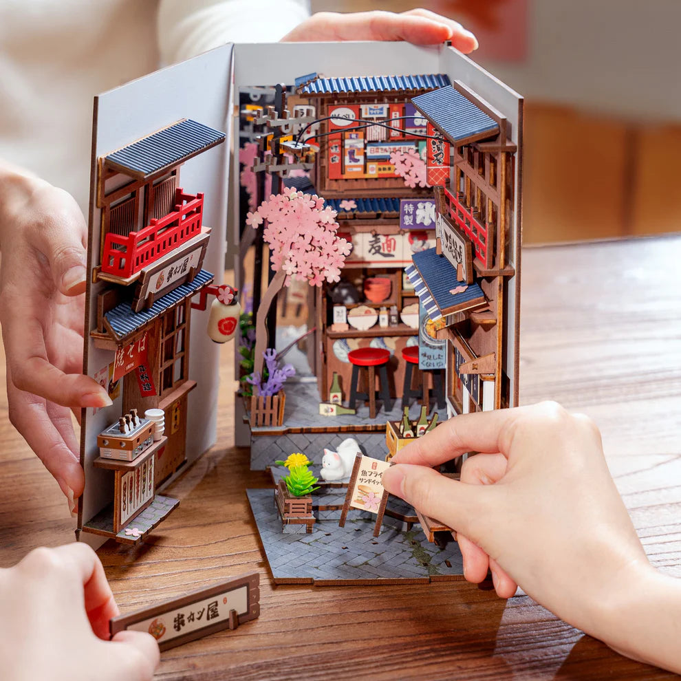 Hands Craft | Sakura Wine Alley