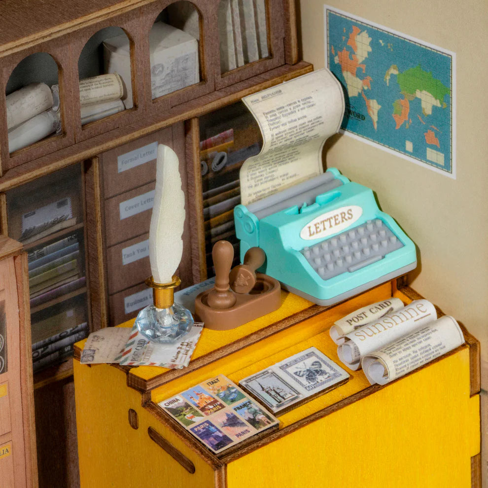 Hands Craft | Century Post Office