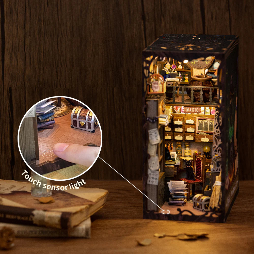 Hands Craft | Magic Pharmacist with Dust Cover