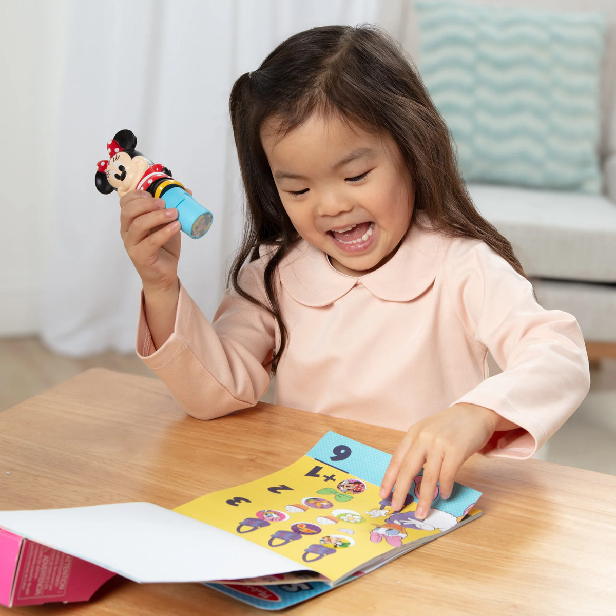 Sticker WOW! Activity Pad & Sticker Stamper - Minnie Mouse